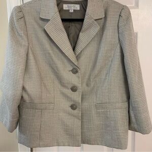 Size 18 Blazer Jacket Tahari Three button. Double breasted with shoulder pads